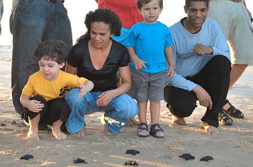 Oceanário de Aracaju abre temporada e recebe visita de Stanley Jordan